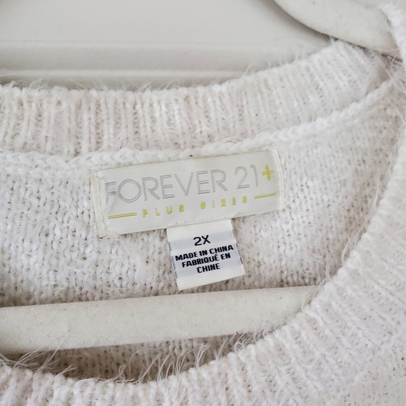 Forever 21 Holiday Sweater - Picture 2 of 4